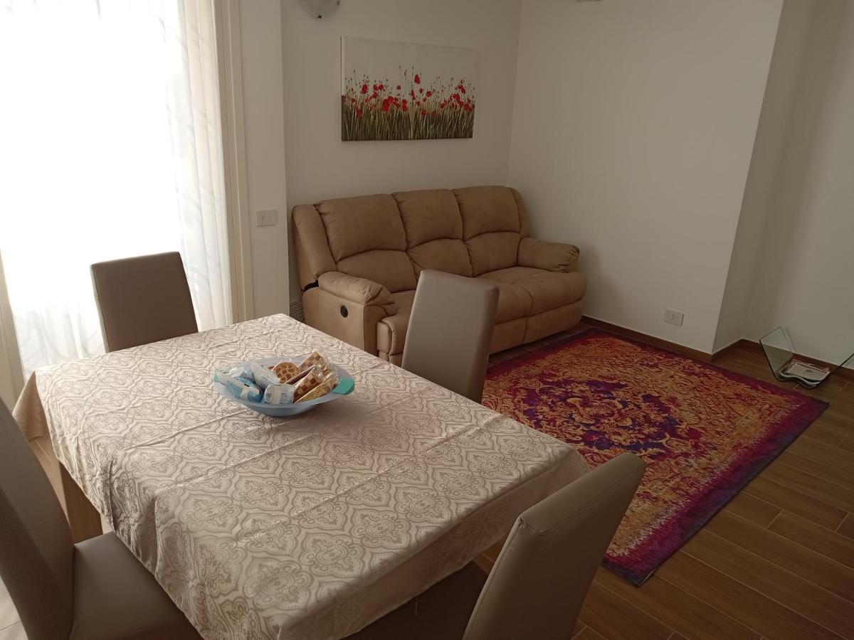 مبيت وإفطار سان جيوفانّي تْيَتينو Dolce Casa المظهر الخارجي الصورة