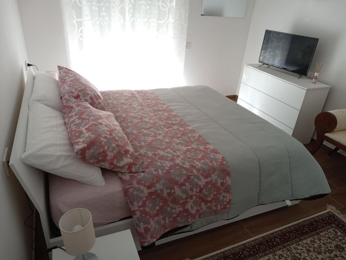 مبيت وإفطار سان جيوفانّي تْيَتينو Dolce Casa المظهر الخارجي الصورة